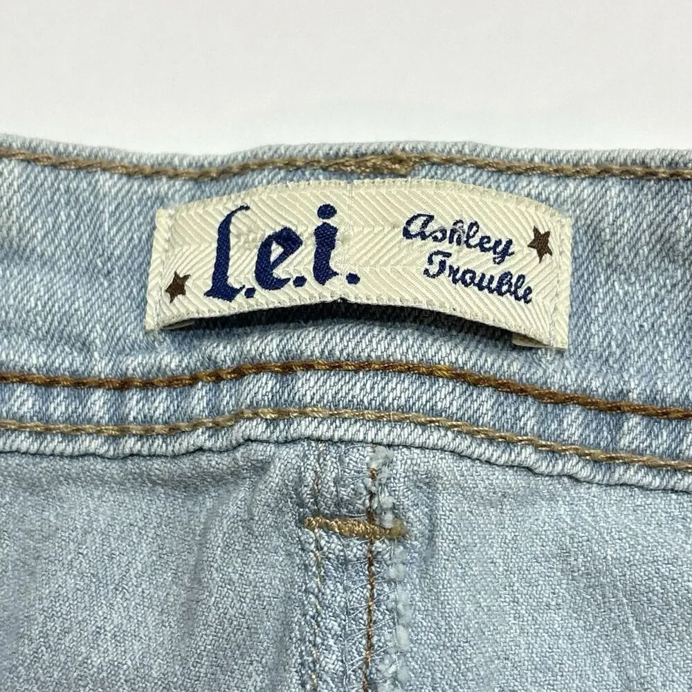 Vintage l.e.i. 